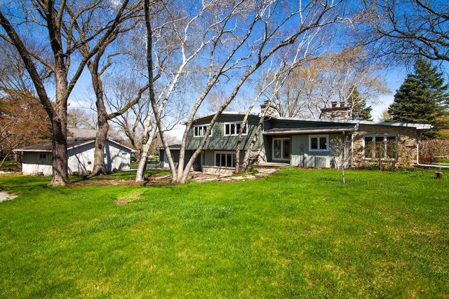 W154N8067 Elm LANE, Menomonee Falls, WI 53051