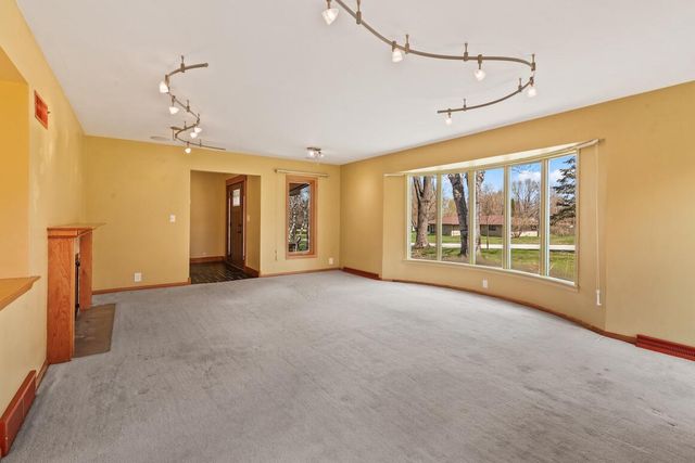 W154N8067 Elm LANE, Menomonee Falls, WI 53051