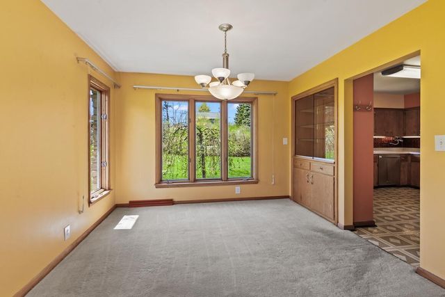 W154N8067 Elm LANE, Menomonee Falls, WI 53051