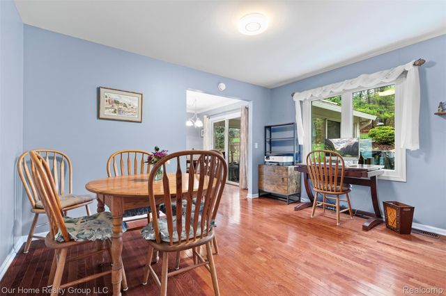 7805 Partridge Hill Drive, Hamburg Township, MI 48116