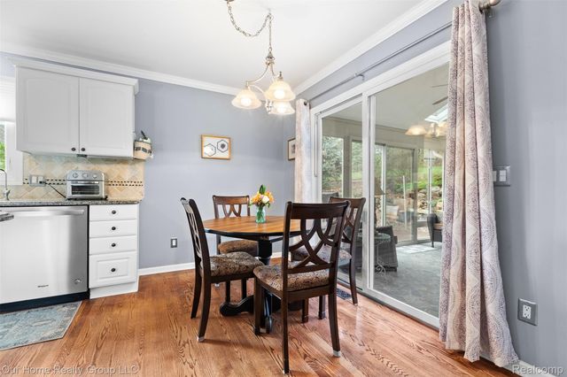 7805 Partridge Hill Drive, Hamburg Township, MI 48116