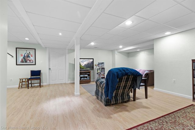 7805 Partridge Hill Drive, Hamburg Township, MI 48116