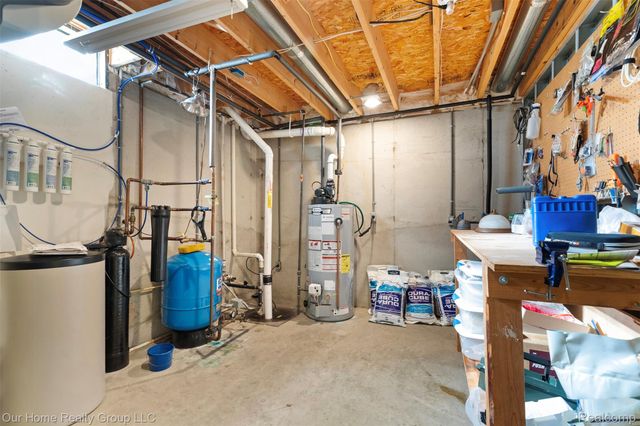 7805 Partridge Hill Drive, Hamburg Township, MI 48116