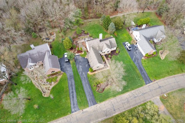 7805 Partridge Hill Drive, Hamburg Township, MI 48116