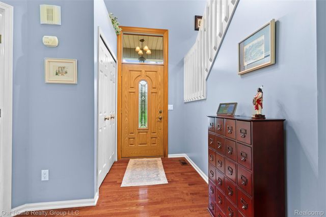 7805 Partridge Hill Drive, Hamburg Township, MI 48116