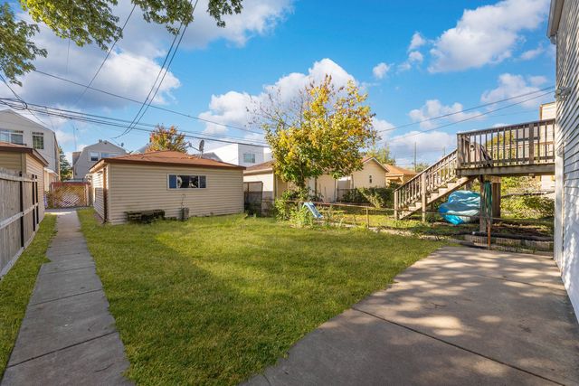 3404 N Kilbourn Avenue 2, Chicago, IL 60641