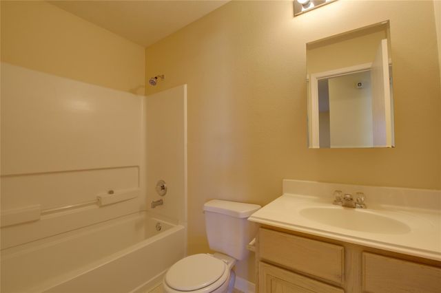 939 Andover Glen Drive, Fresno, TX 77545