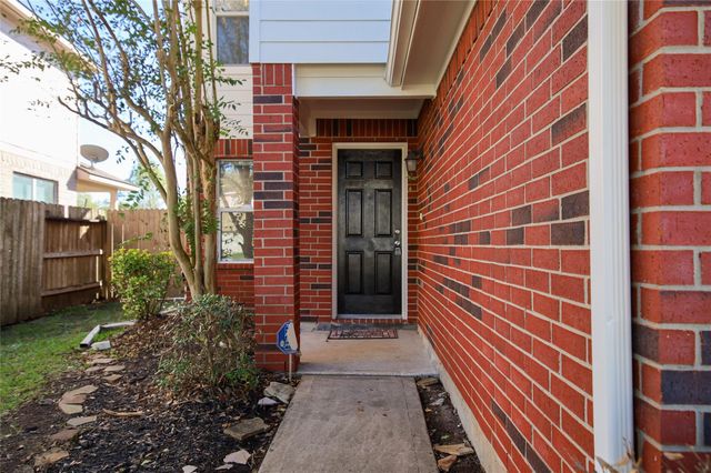 939 Andover Glen Drive, Fresno, TX 77545