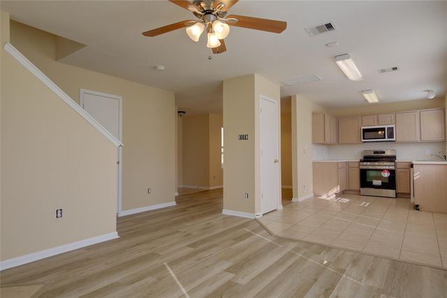 939 Andover Glen Drive, Fresno, TX 77545