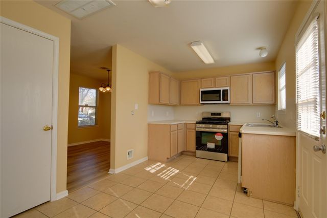 939 Andover Glen Drive, Fresno, TX 77545