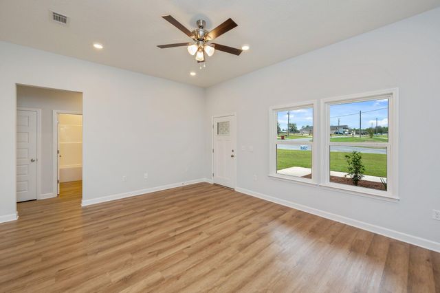 6107 Mildred's Way, Crestview, FL 32539