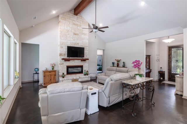 121 Esperanza Petal Pass, Liberty Hill, TX 78642