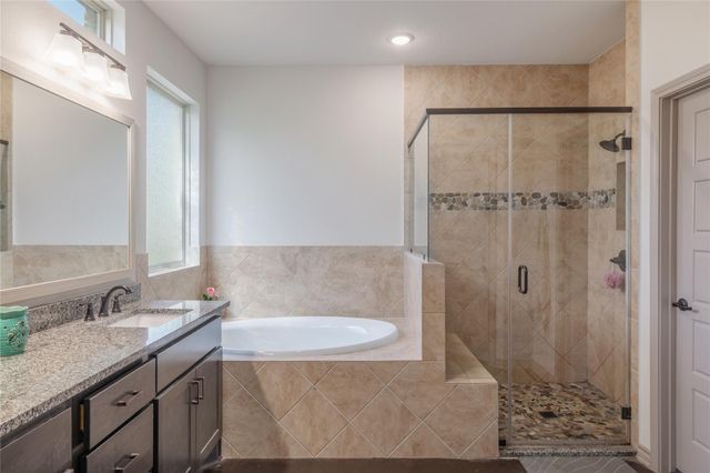 121 Esperanza Petal Pass, Liberty Hill, TX 78642