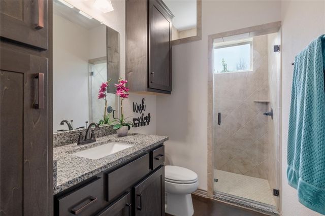 121 Esperanza Petal Pass, Liberty Hill, TX 78642