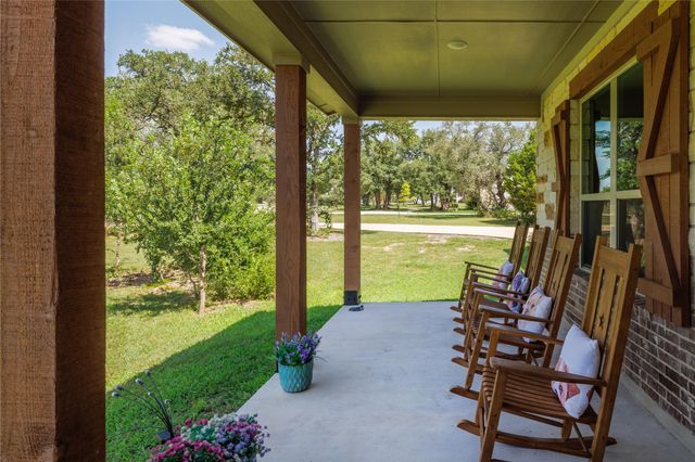 121 Esperanza Petal Pass, Liberty Hill, TX 78642