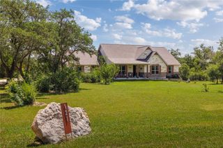 121 Esperanza Petal Pass, Liberty Hill, TX 78642