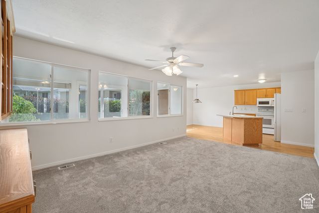 48 E BELMORE DR, Kaysville, UT 84037
