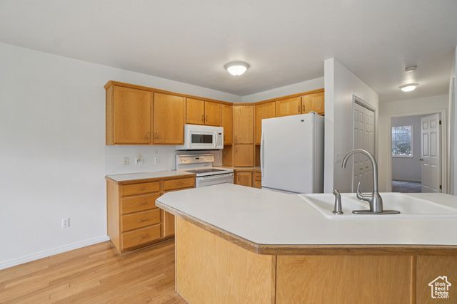48 E BELMORE DR, Kaysville, UT 84037
