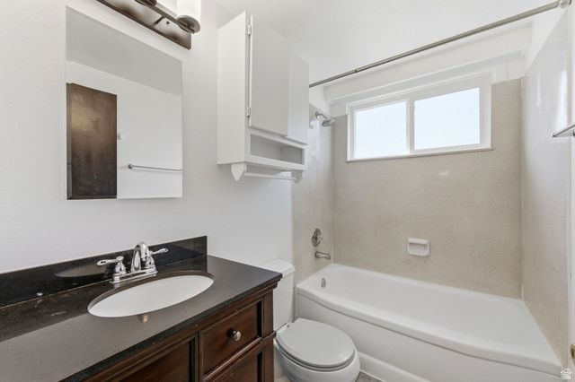 566 MILLER AVE, Layton, UT 84041