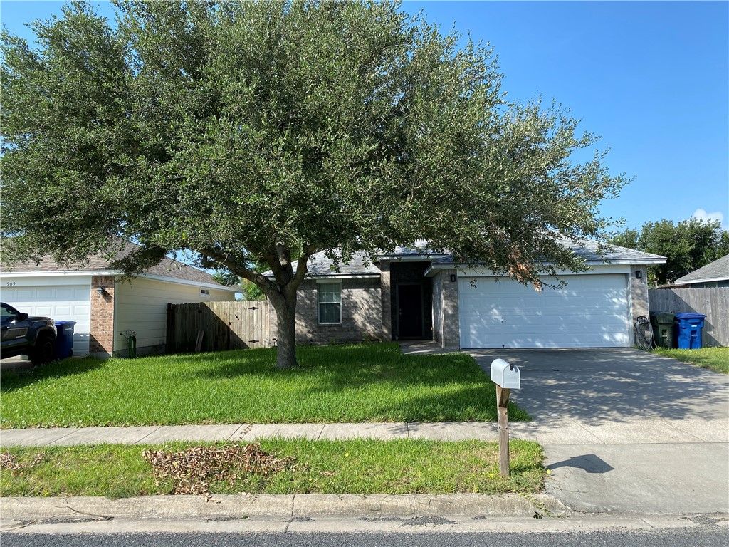 913 Strom, Corpus Christi, TX 78418