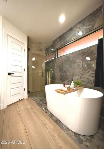 22 W ROYAL PALM Road, Phoenix, AZ 85021