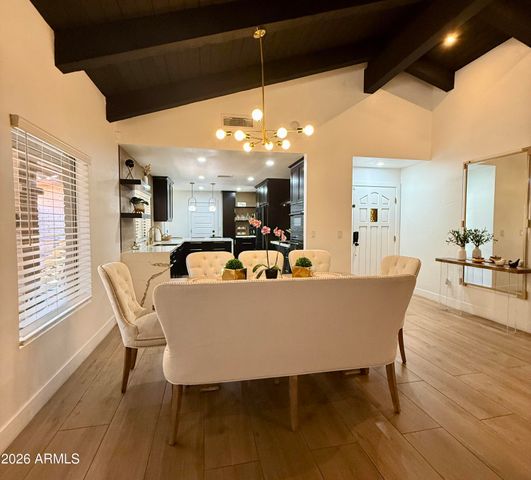 22 W ROYAL PALM Road, Phoenix, AZ 85021