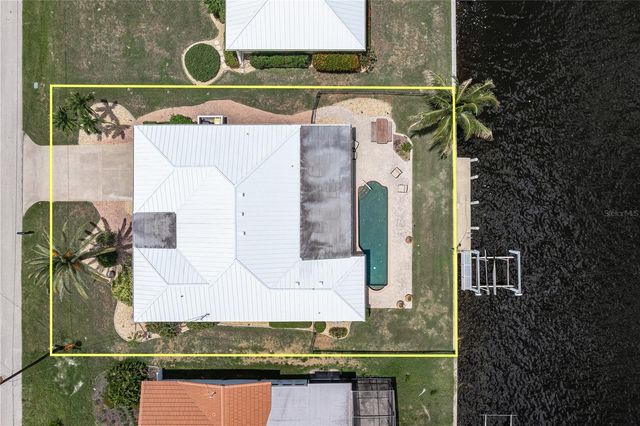 2211 PALM TREE DRIVE, Punta Gorda, FL 33950