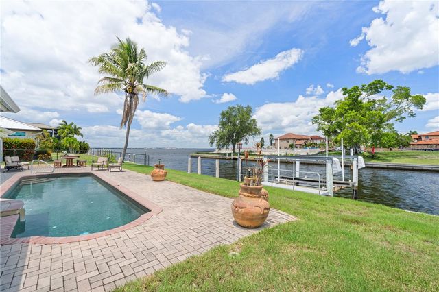 2211 PALM TREE DRIVE, Punta Gorda, FL 33950