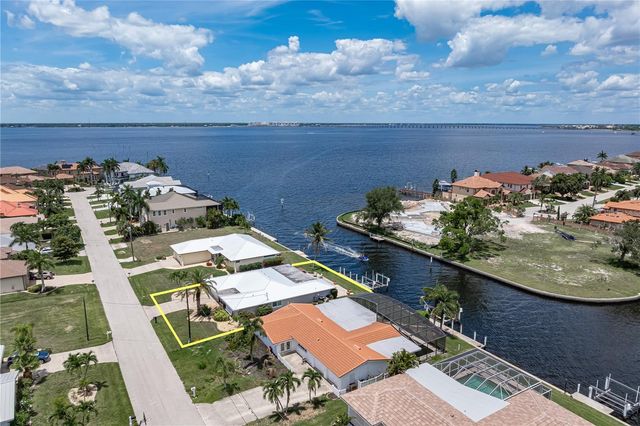 2211 PALM TREE DRIVE, Punta Gorda, FL 33950