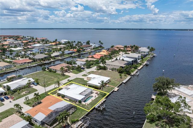 2211 PALM TREE DRIVE, Punta Gorda, FL 33950