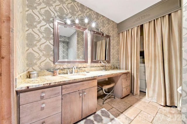 6580 Central Drive, Conover, NC 28613