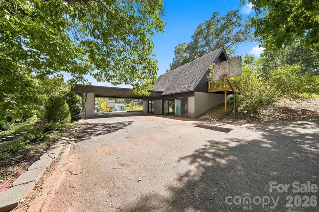6580 Central Drive, Conover, NC 28613