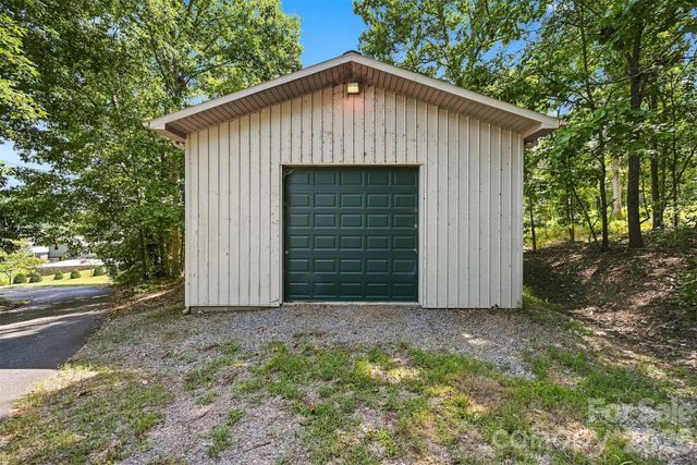 6580 Central Drive, Conover, NC 28613