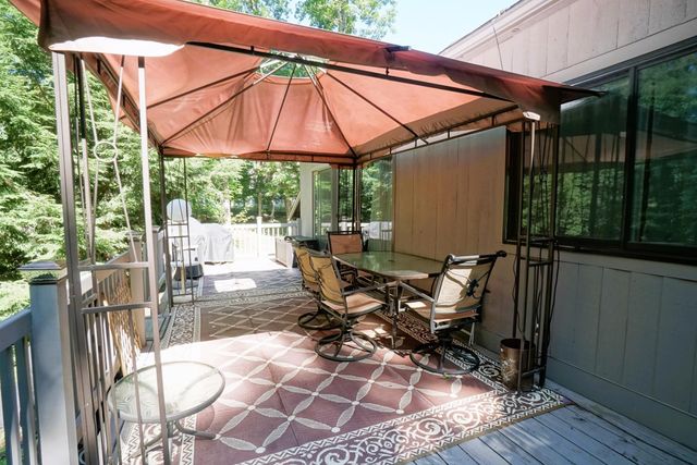 168 Coburn Woods Avenue, Nashua, NH 03063