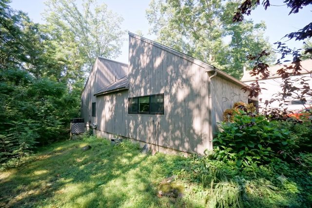 168 Coburn Woods Avenue, Nashua, NH 03063