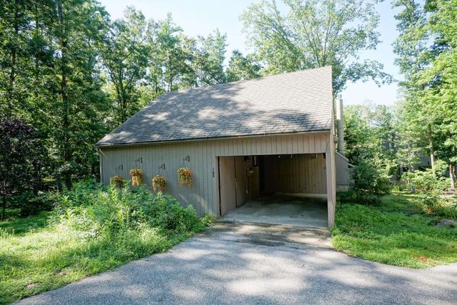 168 Coburn Woods Avenue, Nashua, NH 03063