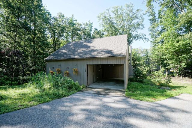 168 Coburn Woods Avenue, Nashua, NH 03063