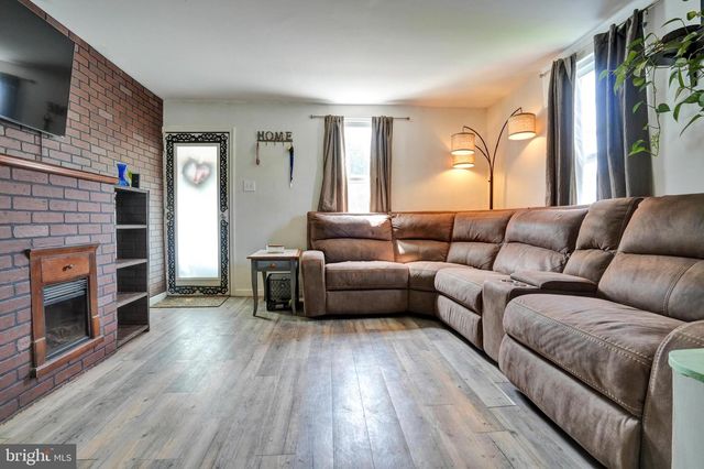 231 WILLIAM ST, Downingtown, PA 19335
