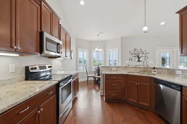 4101 Ridgewood Dr., Conway, SC 29526