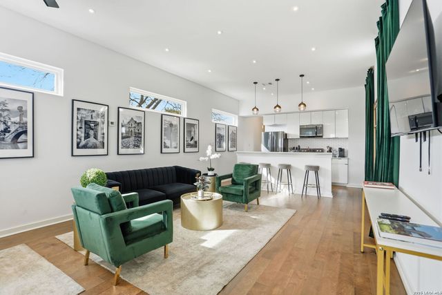 1641 N Center St, San Antonio, TX 78202