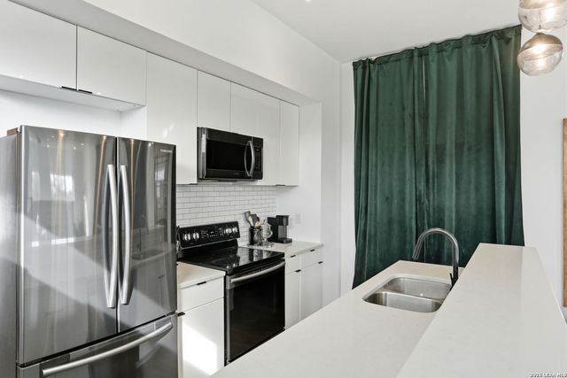 1641 N Center St, San Antonio, TX 78202