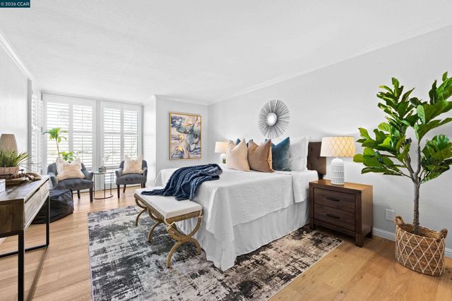 1111 Compass Ln 105, Foster City, CA 94404