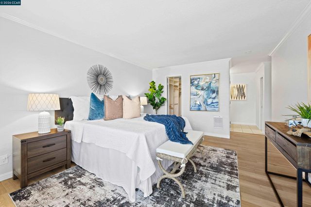 1111 Compass Ln 105, Foster City, CA 94404