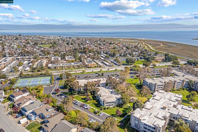 1111 Compass Ln 105, Foster City, CA 94404