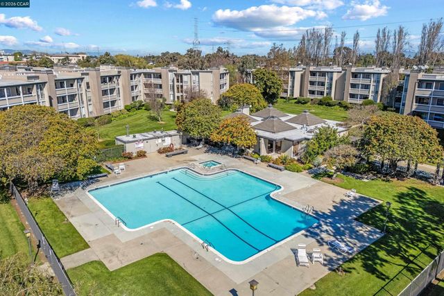 1111 Compass Ln 105, Foster City, CA 94404