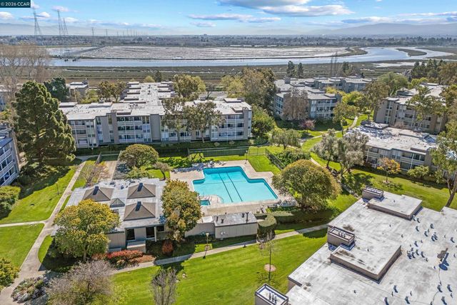 1111 Compass Ln 105, Foster City, CA 94404