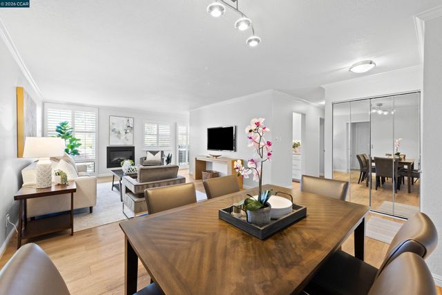 1111 Compass Ln 105, Foster City, CA 94404