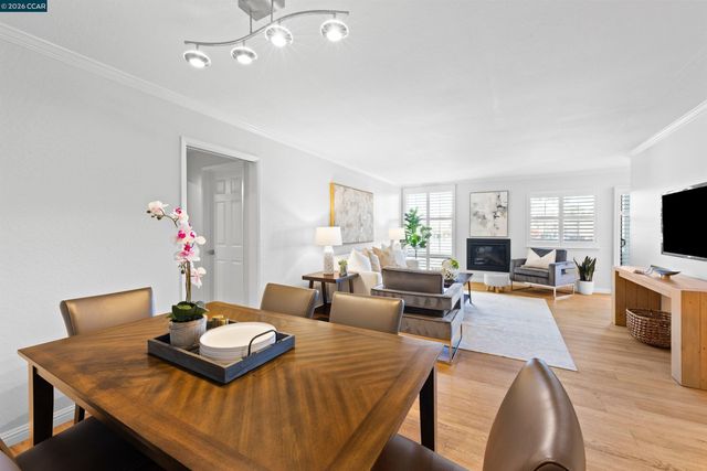 1111 Compass Ln 105, Foster City, CA 94404