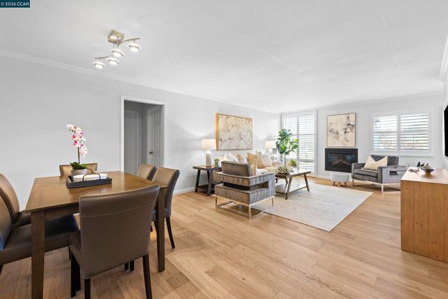 1111 Compass Ln 105, Foster City, CA 94404