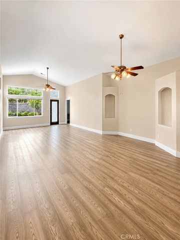 10304 Crandon Park Drive, Bakersfield, CA 93312